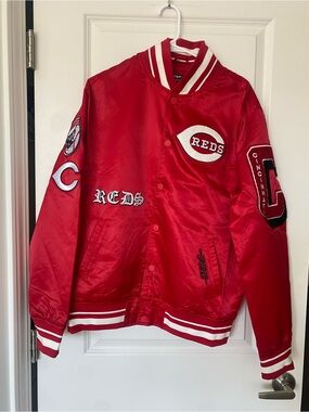Pro Standard Cincinnati Reds Bomber Jacket